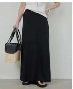 ガリャルダガランテ セミフレアスカート