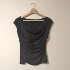 ★美品★MATERIA MILANO ドレープネック 半袖 黒【38/M】のサムネイル