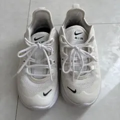 NIKE AIR MAX アクシス　ホワイト スニーカー 17cmのサムネイル