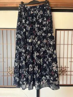 ニコアンド　ネイビー フラワープリント ロングスカート