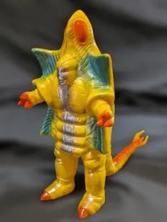 ダークロン「ミラーマン」登場怪獣（マーミット）ソフビフィギュア