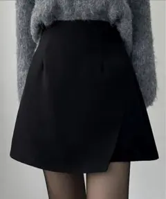 Louere インナーパンツ付ラップ風ミニスカート　ブラック　Mサイズ