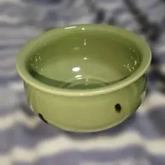 デッドストック！かわいらしい輪花縁に上質内朱白青漆の映える鉢（検