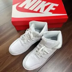 NIKE ホワイト スニーカー ハイカットのサムネイル