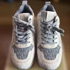 マイケルコース　スニーカーのサムネイル