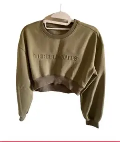 Dazy オリーブグリーン クロップドスウェット M