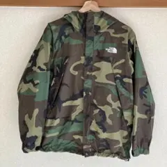 【美品】ノースフェイス スクープジャケット カモ S 迷彩 人気 即発送
