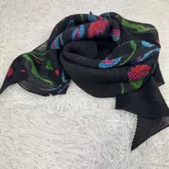 【希少】issey miyake me ストール　スカーフ　プリーツ　花柄