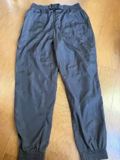 黒 ナイロン ZARA カジュアルパンツ サイドポケット