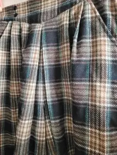 チェック柄プリーツキュロット　暖かい　落ち着いた色