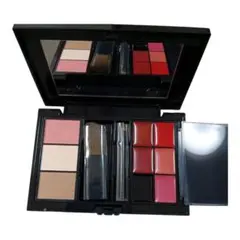 ル•サックドルネ (ルージュ• おしろい•ほお紅•アイシャドー) メイクパレットのサムネイル
