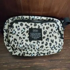 Kiu ミニショルダーバッグ レオパード柄
