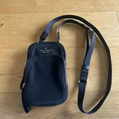 極美品❗️kate spade ブラック ショルダーバッグスマホショルダーバッグ