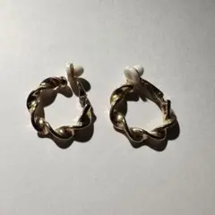 ゴールドツイストフープイヤリング