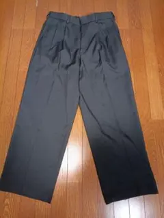 ブラック ワイドパンツ