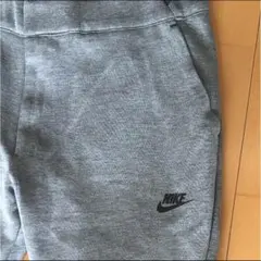 NIKE テックフリース クロップドパンツ