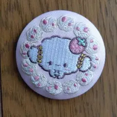 サンリオ 刺繍缶バッジ 　こぎみゅん