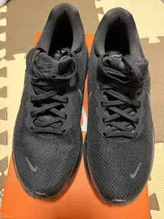 NIKE スニーカー ブラックのサムネイル