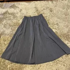 最終値下げしました。ニコルクラブのダークグレーのスカート。試着のみ。