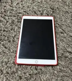 Apple iPad 赤色カバー付き