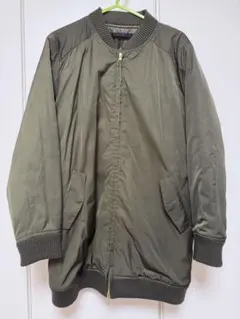 オリーブ色 ジップアップジャケット