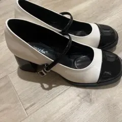 白黒ハイヒール 靴 ストラップ付き 合成皮革
