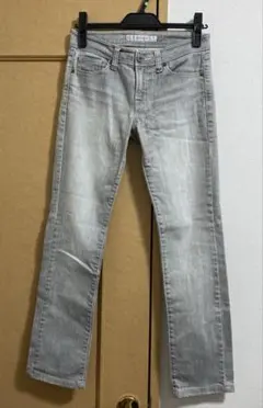 ユニクロ　グレー スキニーデニム