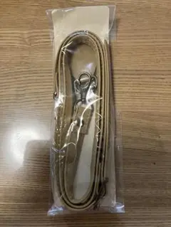 ショルダーバッグ ベルト　アタッチメント付き　ベージュ