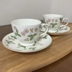 WEDGWOOD WILD STRAWBERRY カップ&ソーサ 2客セット