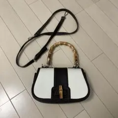 ハンドバッグ（ショルダー付き）のサムネイル
