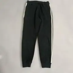 ユニクロ　ドライスウェットパンツ　黒 サイドストライプ 150センチ