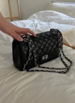 大容量 高級感 レザー キルティング チェーン バッグ ブラックDHOLIC