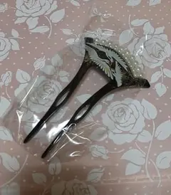 鶴模様と パールのコンビのかんざしです