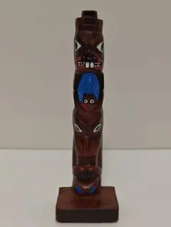 圧倒的存在感！魔除けの力を宿す 巨大ハンドメイド トーテムポール彫刻 圧倒的存在感！魔除けの力を宿す 巨大ハンドメイド トーテム