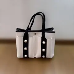 Item thumbnail for item 9029e0f3-b686-40bc-8349-d638bad68520