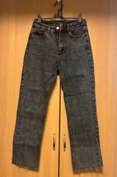 KOBE LETTUCE カットオフストレートデニム