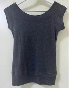 brandy melville トップス