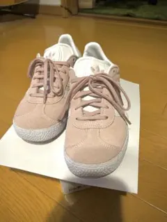 adidas GAZELLE ピンクスニーカー　薄ピンク