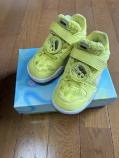 PUMA スポンジボブ イエロースニーカー