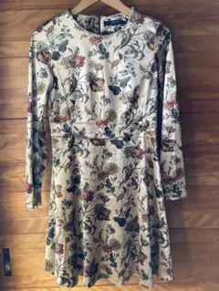 ZARA ベロアフラワーワンピース