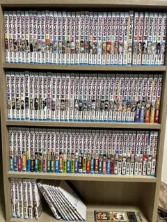 引き取り限定】ワンピース全巻114巻+他7巻＋本棚＋グッズ！まとめ売り