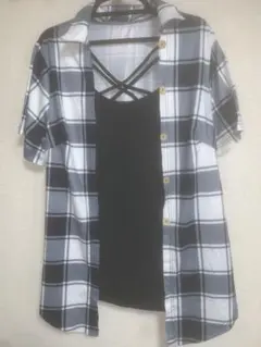 チェック柄ボタン付きシャツとキャミソールセット