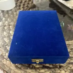 青いベルベット アクセサリーケース