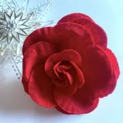 髪飾り　ヘアアクセ　赤　レッド　フラワー　コサージュ　成人式　入学式　卒業式