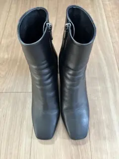 ダイアナ 王道美シルエットショートブーツ 23.5cm