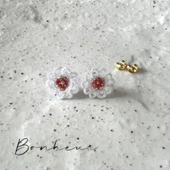 【ピアス】タティングレース✨ お花型のモチーフピアス