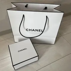 CHANEL シャネル ギフトボックス空箱 ショッパー リボン付き
