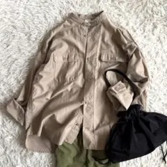 【アーバンリサーチドアーズ】コットンミリタリースタンドシャツ ベージュ　M