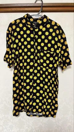 Forever21 スマイリーフェイス 半袖シャツ 黒