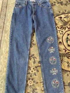 TOMMY JEANS ストレートデニム 刺繍　サイズ32のサムネイル